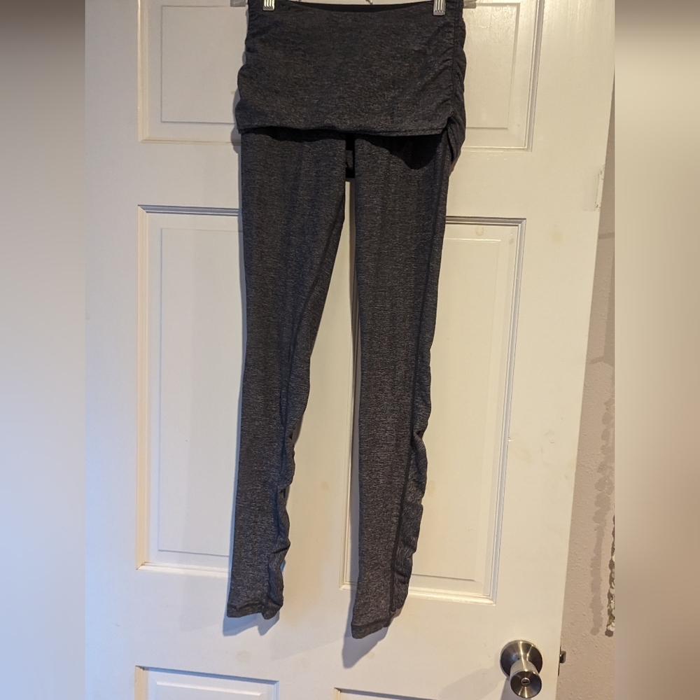Lululemon Chase Leggings